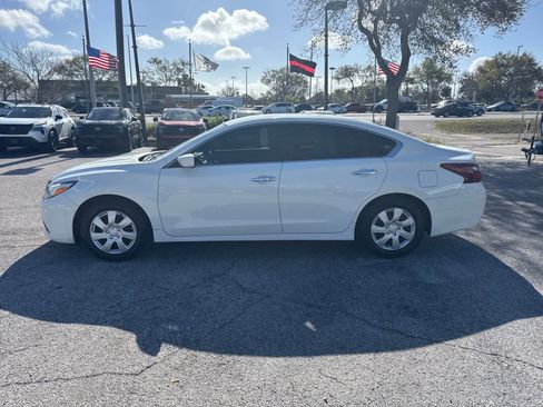 Used 2018 Nissan Altima 2.5 S image 9