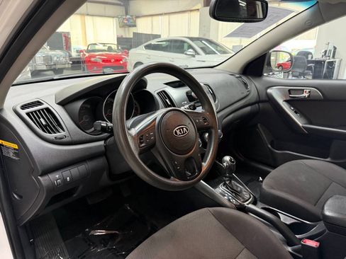 Used 2013 Kia Forte EX FWD image 9