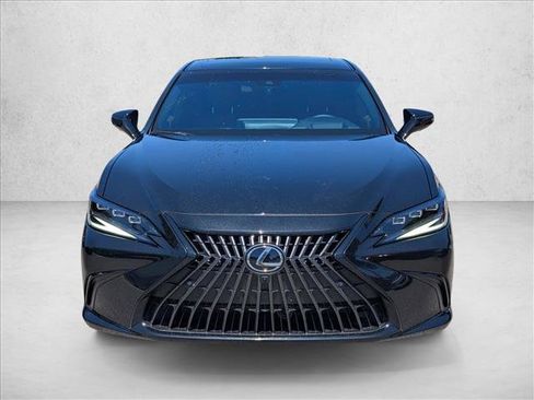 Used 2025 Lexus ES 300h w/ Accessory Package (Z1) FWD image 2