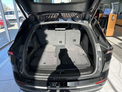 Used 2025 Jeep Wagoneer S Launch Edition image 10