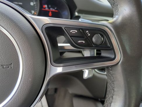 Used 2018 Porsche Macan image 58