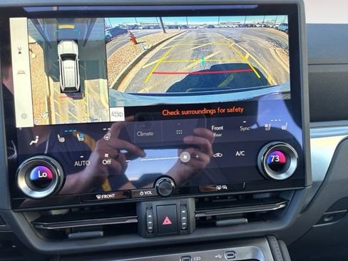 Used 2024 Lexus GX 550 w/ Accessory Package (Z1) image 18