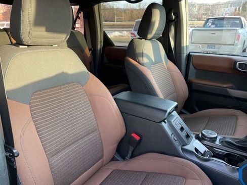 Used 2023 Ford Bronco Outer Banks AWD/4WD image 12