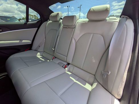 Used 2024 Genesis G70 2.5T AWD/4WD image 13