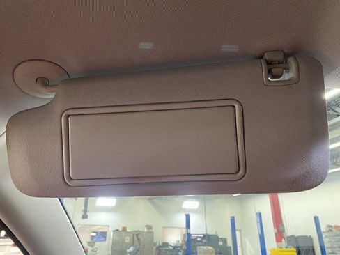 Used 2023 Chevrolet Malibu LT image 35