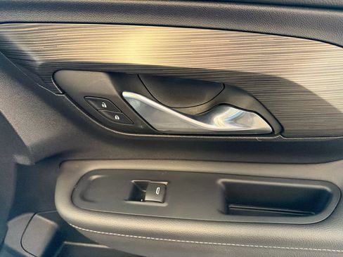 Used 2023 GMC Terrain SLE w/ Driver Convenience Package image 29