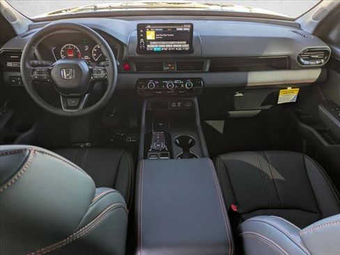 Certified 2025 Honda Pilot TrailSport image 14