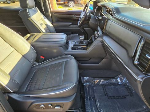 Used 2023 GMC Sierra 1500 AT4X AWD/4WD image 15