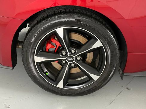Used 2018 Ford Mustang GT RWD image 11