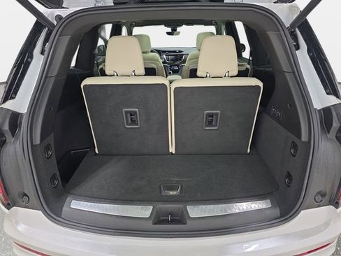 Certified 2023 Cadillac XT6 Sport w/ Technology Package AWD/4WD image 32