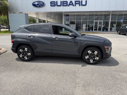 Used 2024 Hyundai Kona SEL FWD image 2