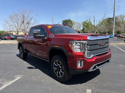 Used 2022 GMC Sierra 2500 Denali w/ Denali Ultimate Package AWD/4WD image 3