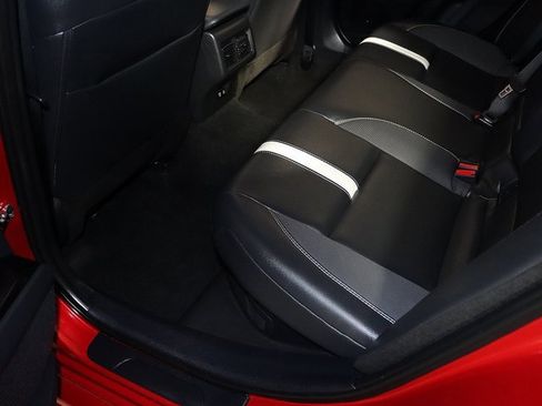 Used 2025 Toyota Camry SE image 24