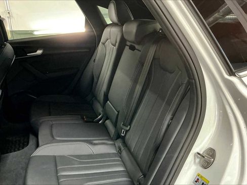 Certified 2025 Audi Q5 2.0T Premium image 28