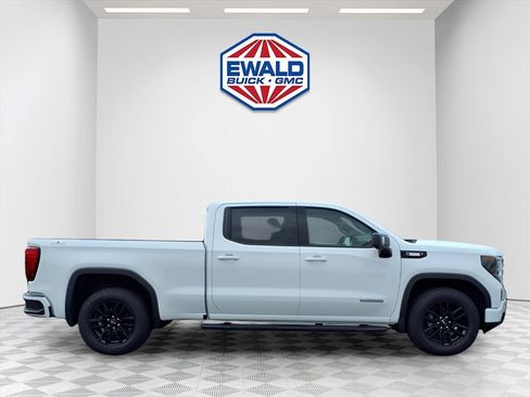 Used 2024 GMC Sierra 1500 Elevation w/ Elevation Premium Package AWD/4WD image 7