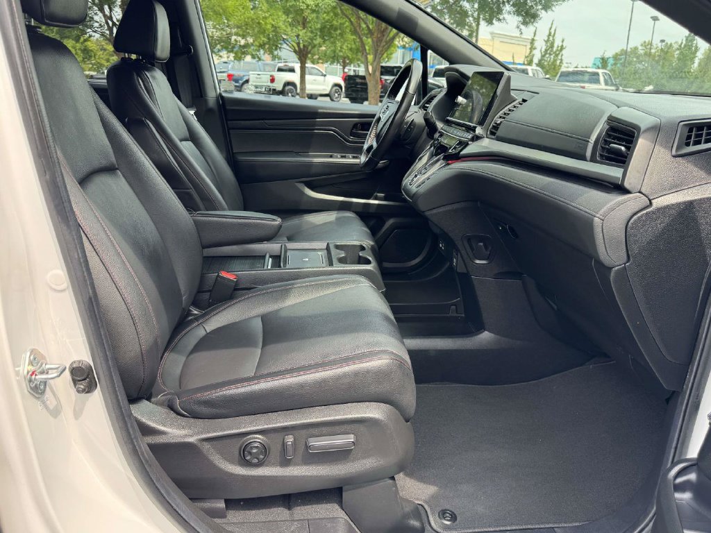 Used 2025 Honda Odyssey Sport-L image 15