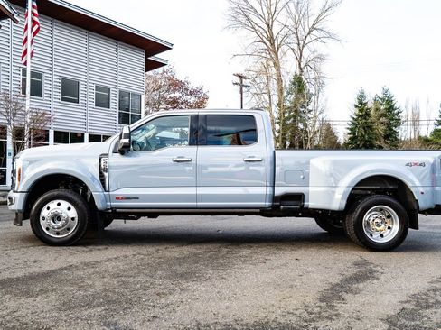 Used 2025 Ford F450 Platinum w/ Platinum Plus Package image 7