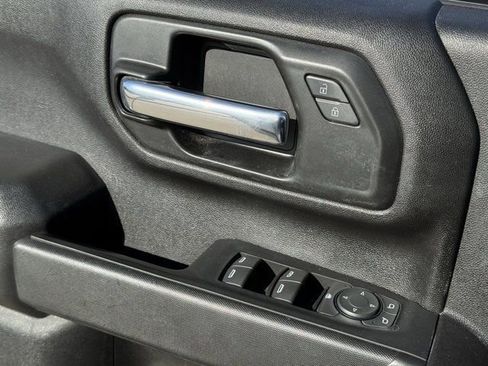 Used 2022 Chevrolet Silverado 2500 Custom w/ Custom Convenience Package image 22