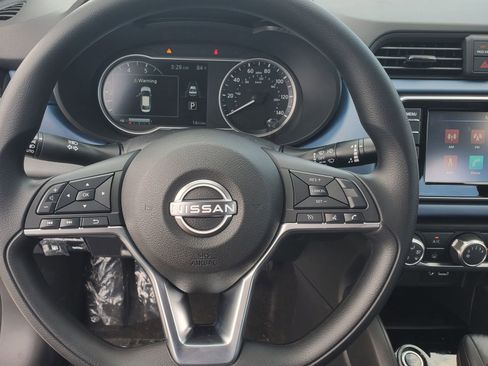 New 2025 Nissan Versa SV w/ Trunk Package FWD image 25