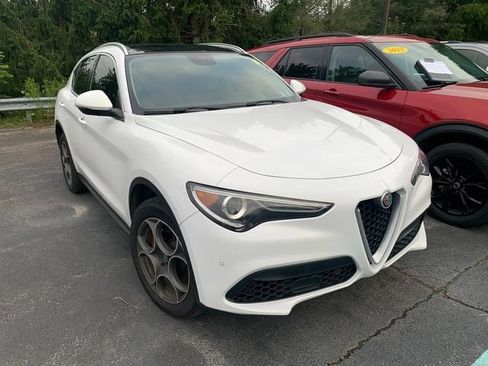 Used 2018 Alfa Romeo Stelvio Ti AWD/4WD image 6
