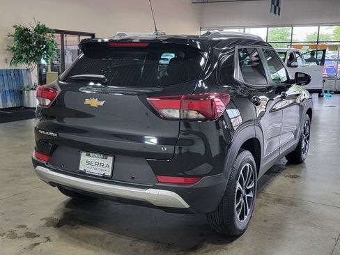 Certified 2025 Chevrolet TrailBlazer LT w/ Convenience Package FWD image 5