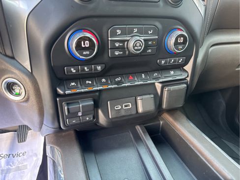 Used 2021 Chevrolet Silverado 1500 LTZ w/ LTZ Premium Package AWD/4WD image 29