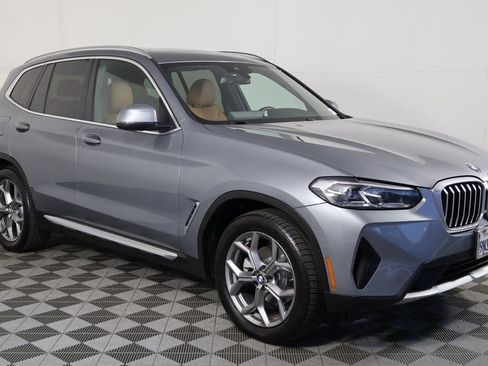 Used 2023 BMW X3 xDrive30i w/ Premium Package AWD/4WD image 3