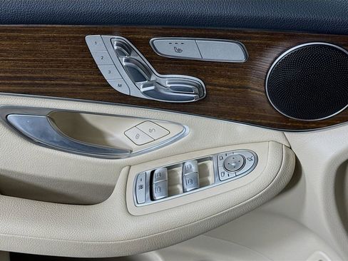 Used 2022 Mercedes-Benz GLC 300 4MATIC image 22