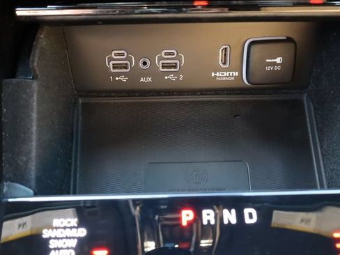 Used 2022 Jeep Grand Cherokee Summit w/ Adv Protech Group IV AWD/4WD image 40