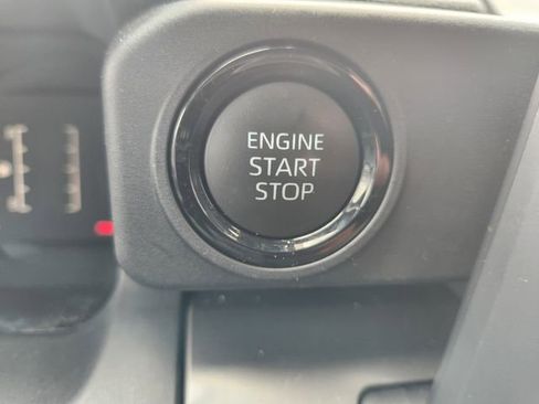 Certified 2025 Toyota Tacoma SR5 image 20