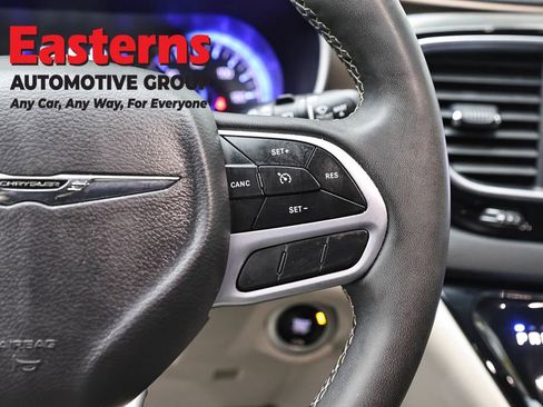 Used 2023 Chrysler Voyager LX FWD image 16