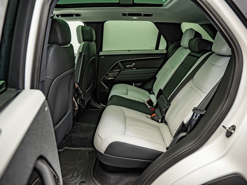 New 2026 Land Rover Range Rover Sport Dynamic SE AWD/4WD image 31