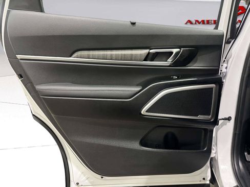 Used 2023 Kia Telluride EX w/ EX Captain's Chair Package FWD image 42