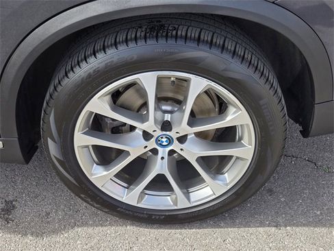 Used 2022 BMW X5 xDrive45e image 10