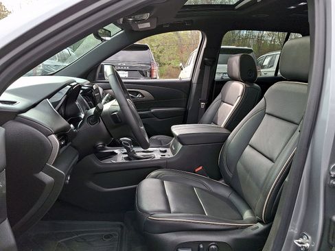 Certified 2023 Chevrolet Traverse Premier w/ Redline Edition AWD/4WD image 14
