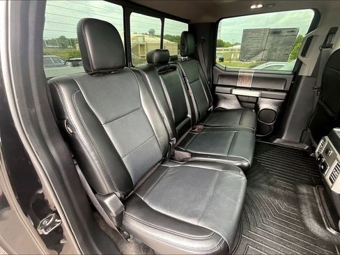 Used 2017 Ford F250 Lariat w/ Lariat Ultimate Package AWD/4WD image 23