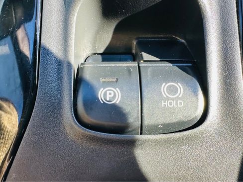 Used 2021 Toyota Corolla SE image 31