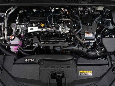 Used 2025 Toyota Prius AWD image 31