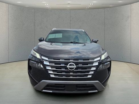 Used 2024 Nissan Rogue SL w/ SL Premium Package FWD image 8