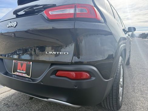 Used 2018 Jeep Cherokee Limited image 12