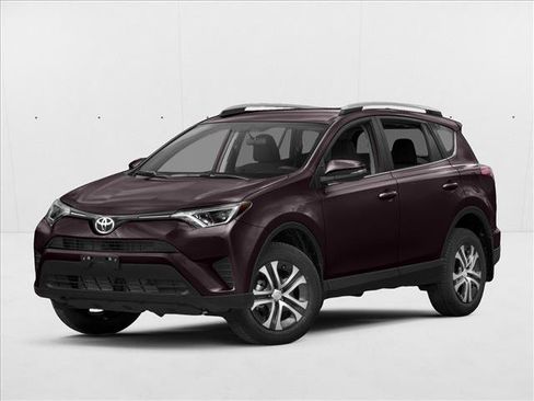 Used 2017 Toyota RAV4 LE image 1