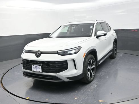 New 2026 Volkswagen Tiguan SE AWD/4WD image 4