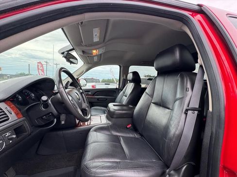Used 2011 Chevrolet Avalanche LT RWD image 15