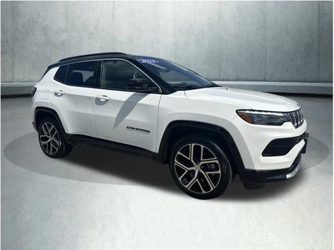 Used 2024 Jeep Compass Limited w/ Elite Group AWD/4WD image 5