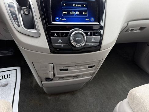 Used 2016 Honda Odyssey SE image 28