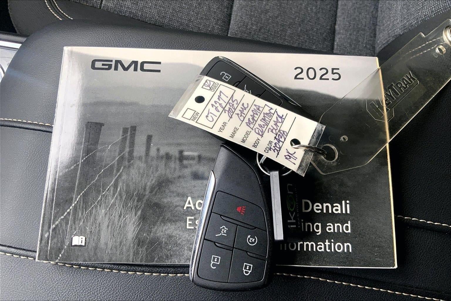 Used 2025 GMC Acadia Elevation FWD image 12
