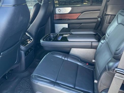 Used 2024 Lincoln Navigator Reserve AWD/4WD image 14