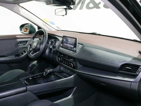 Used 2023 Nissan Rogue S FWD image 23