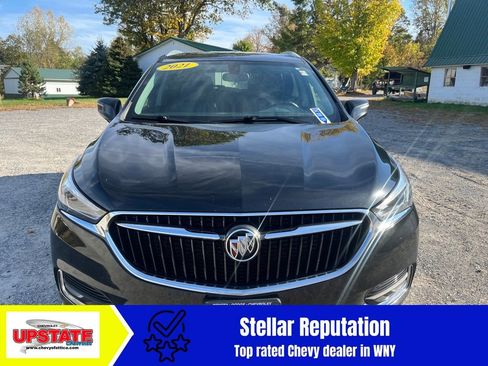 Used 2021 Buick Enclave Essence image 3