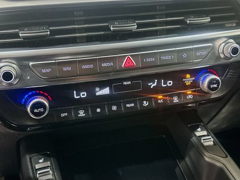 Used 2022 Kia Telluride S AWD/4WD image 16